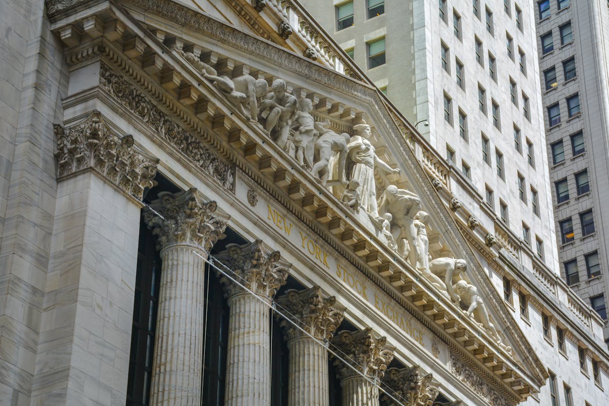 Link Building & Digital PR for Regulated Financial Markets: An E-E-A-T Guide