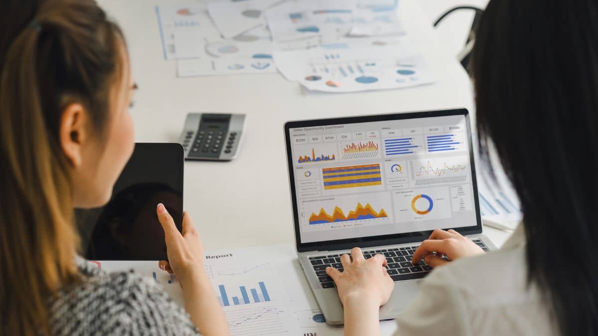 Smart Bidding in Google Ads: Pros, Cons, and When to Use It